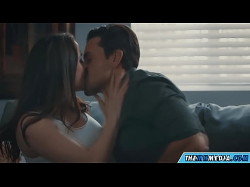 ❤️ Sess romantic ma' mom busty tajba Porn ta' kwalità lilna ❌❤